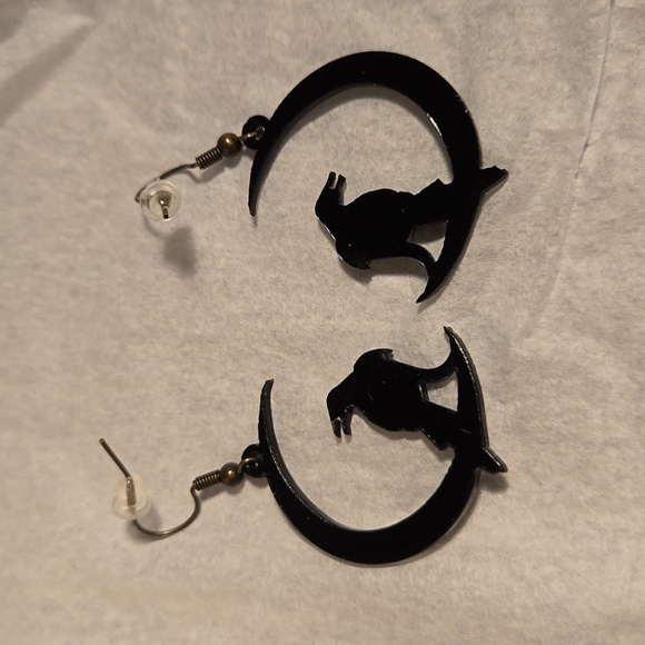 3/$15 New Black Crow Moon Halloween Earrings - Picture 3 of 4